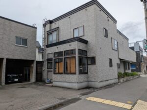 【中古住宅】青森市奥野２丁目　２５００万　人気エリアの大家族向け物件です♪